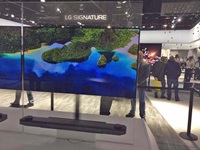 3LGWallpaperTVhangsbymagnets 3LGWallpaperTVhangsbymagnets