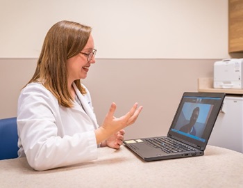 Dietitian_Office_Telenutrition_Laptop