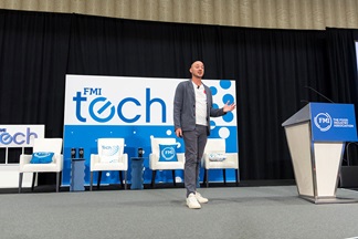FMItech Winner giving presentation
