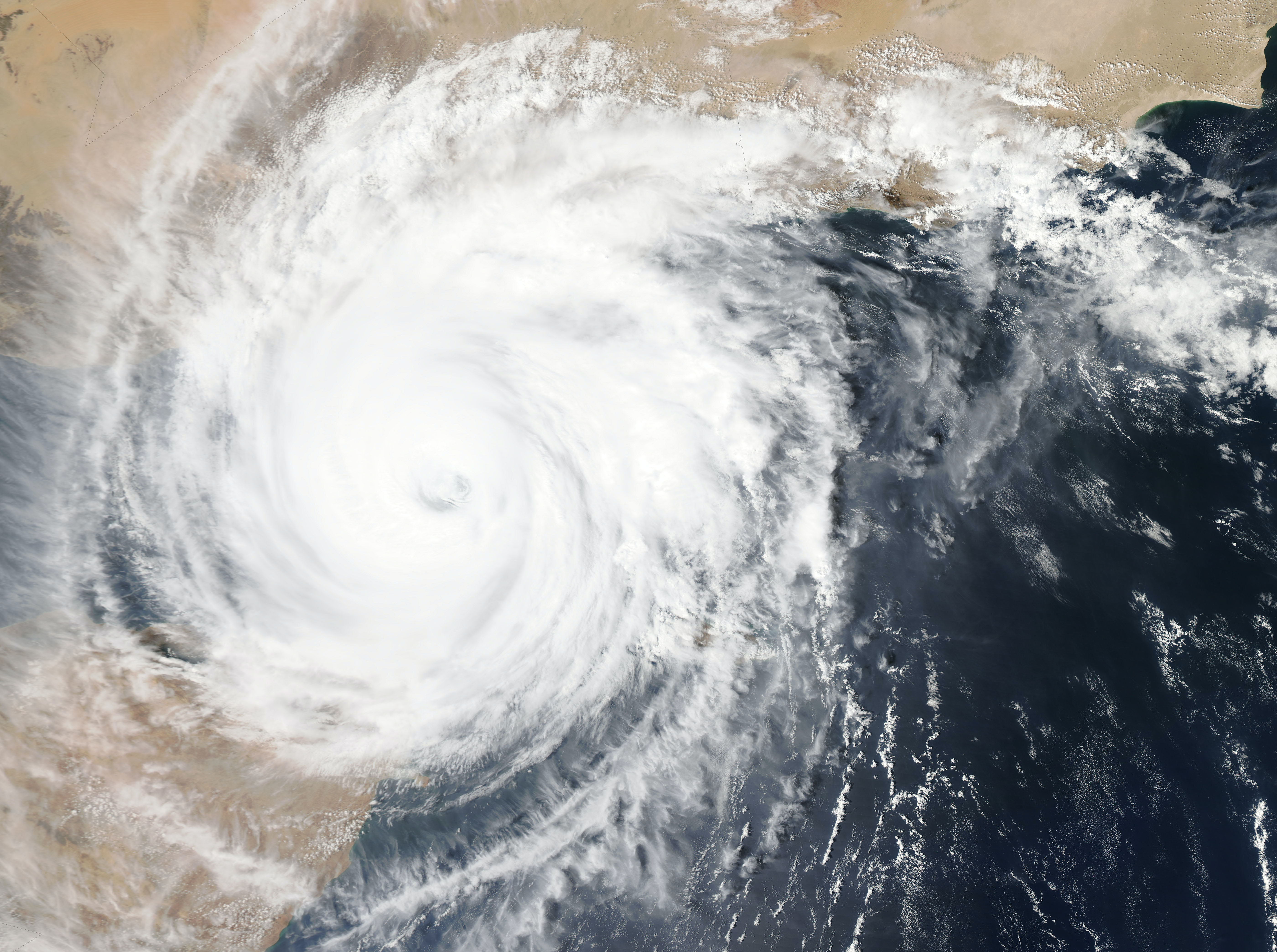 From The Unknown To The Known: Managing Simultaneous Crisis Situations 