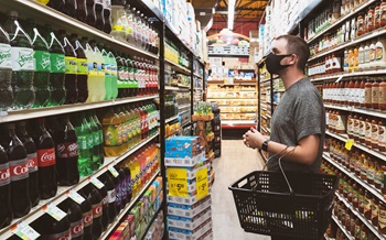 male grocery shopper