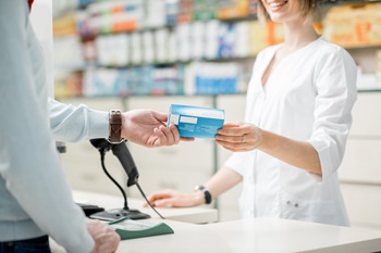 Pharmacist_Giving_Meds