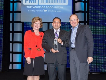 Winner of FMI Store Manager Awards Fernando Noriega
