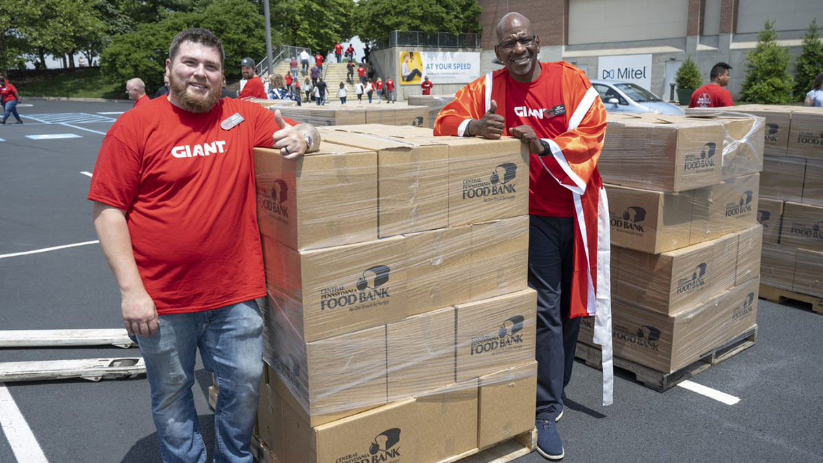 The GIANT Company - Emergency Food Box Packing Challenge for Veterans