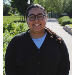 Emily Depina-Londoño Headshot